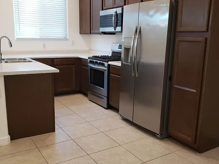 4206 S 96th Ln — Photo 10