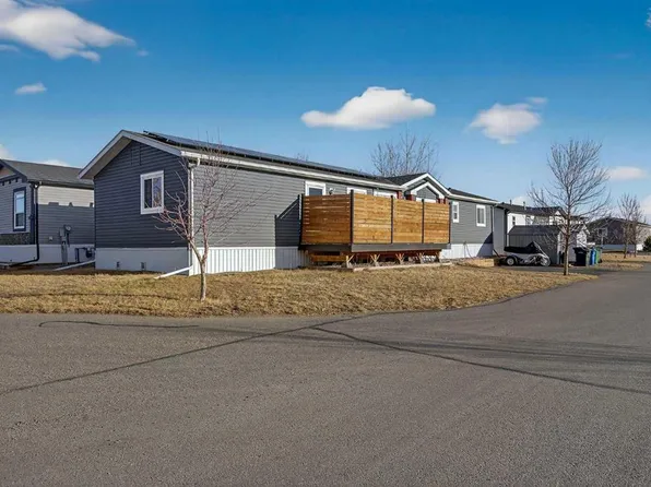 5004 W Seasons Blvd, Coaldale, AB T1M 0C6