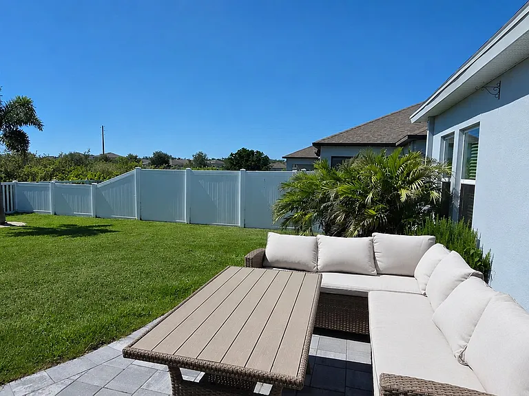 4815 Windy Hammock Way — Photo 2