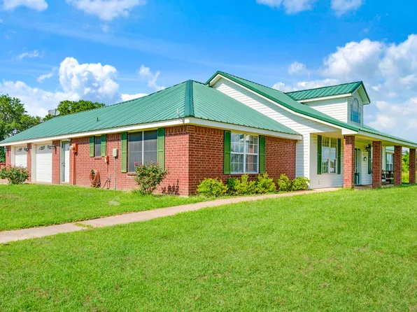 1005 Us Highway 82 E, Blossom, TX 75416