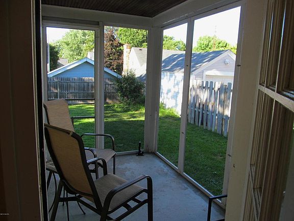 4th image of 829 S Ottillia St SE