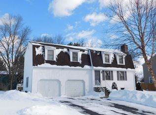 5 Pheasant Run Cir, Feeding Hills, MA 01030