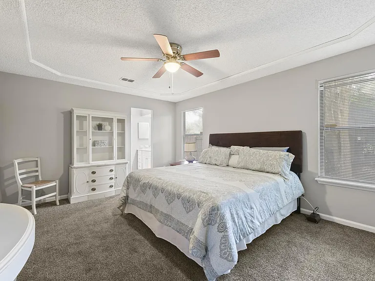 11530 Sweetwater Oaks Dr W — Photo 4
