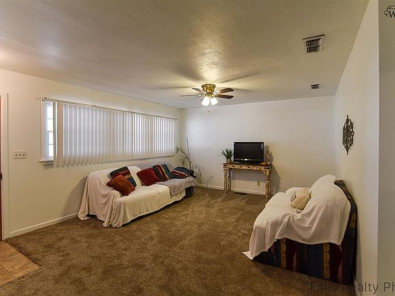 5th image of 407 Peach St