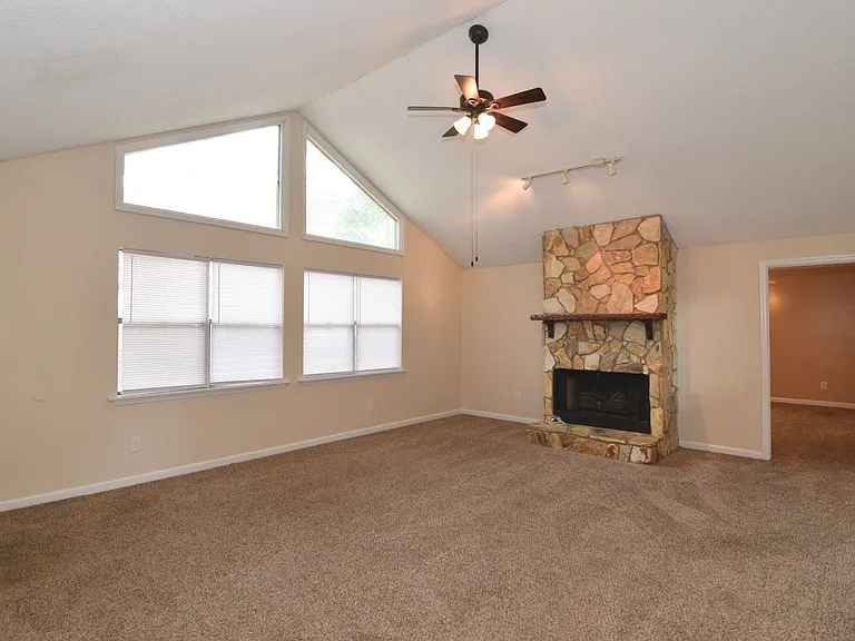 4154 Arlington Rd — Photo 4