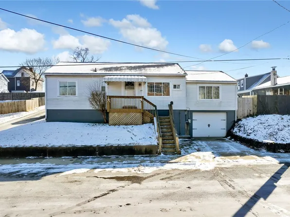 385 Deer Ln, Rochester, PA 15074