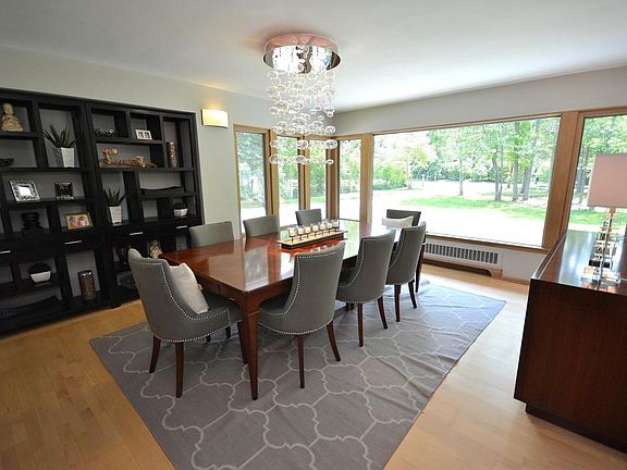 Great dinner party space