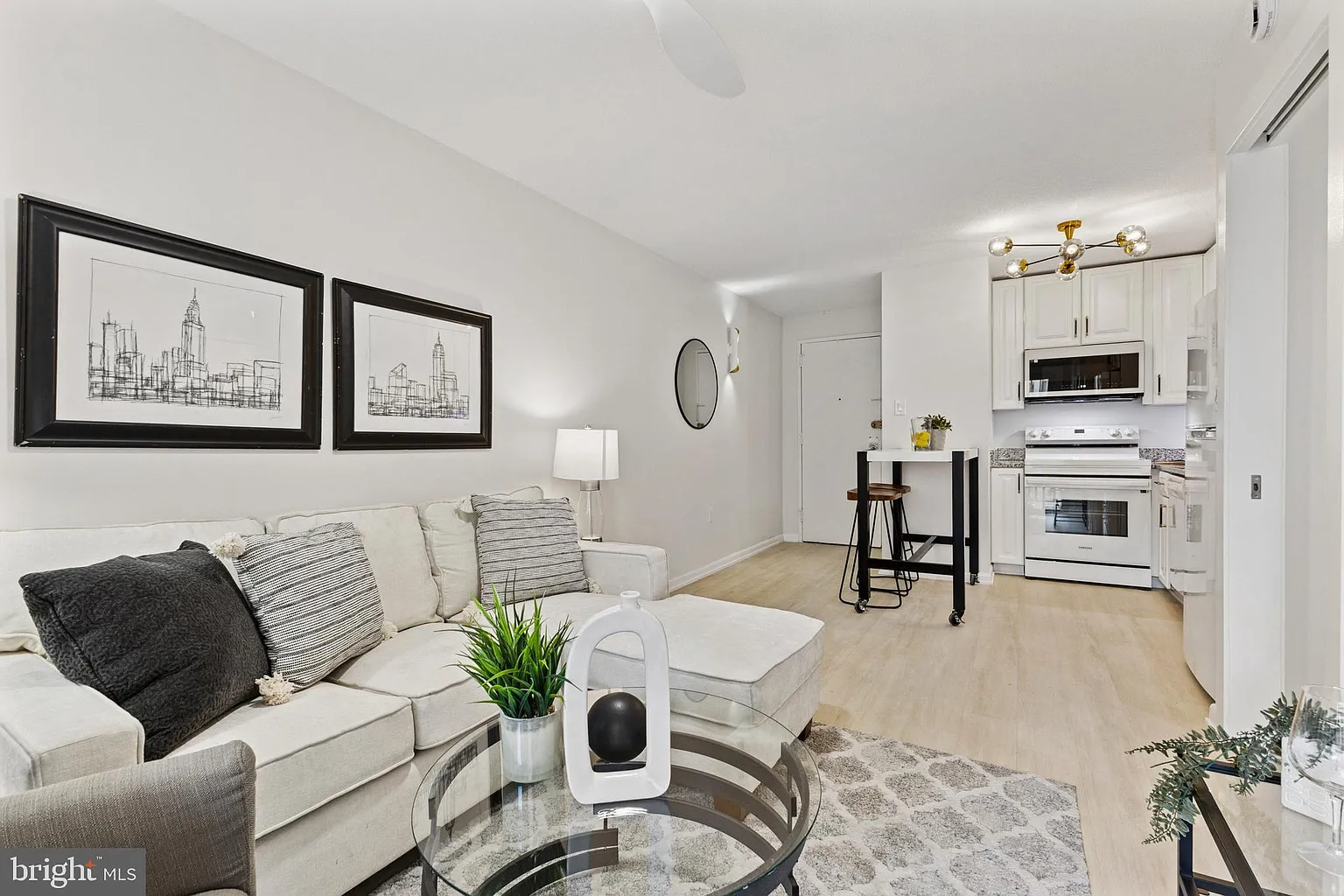 1718 P St NW APT 220 photo 1