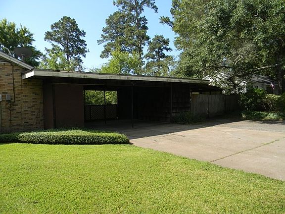 3rd image of 1204 Southwood Dr