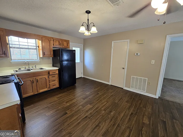 403 E Lawnwood Ave — Photo 10