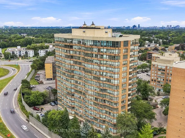268 Ridley Blvd #1016, Toronto, ON M5M 4N3