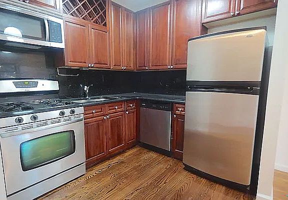 2nd image of 366 Menahan St #2A