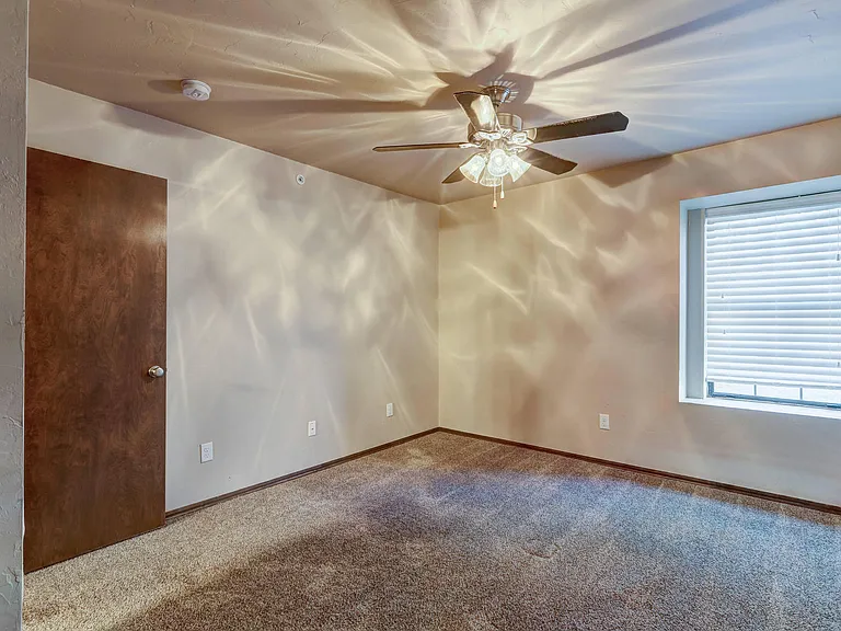 14415 N Pennsylvania Ave #B — Photo 10