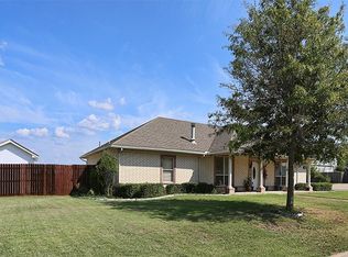 1616 Southern Hills Dr, Ardmore, OK 73401