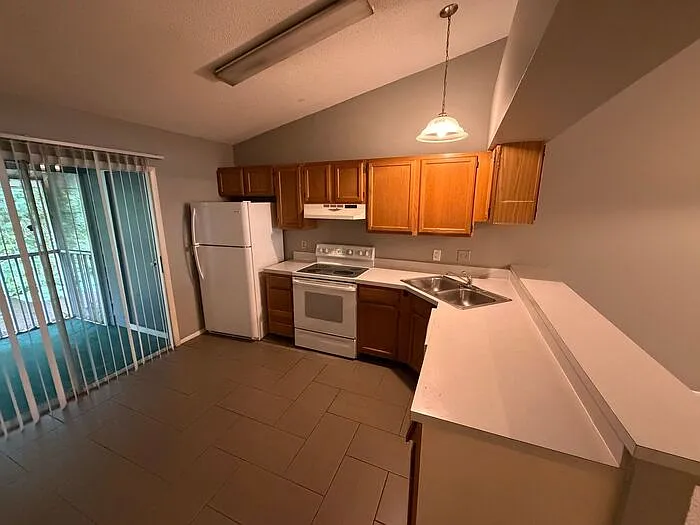 5429 Lake Margaret Dr #186 — Photo 6