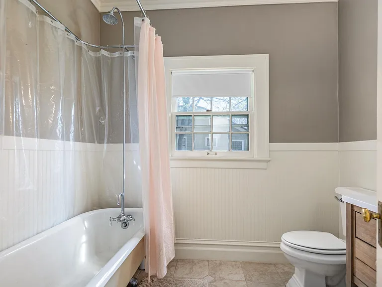 2323 W Regan Ave — Photo 23