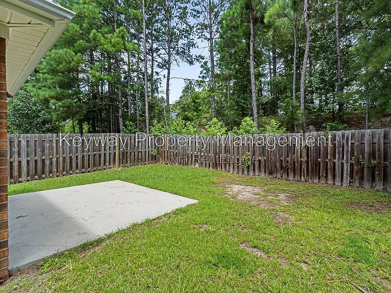 615 Goodale Ln — Photo 21