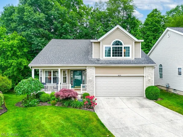 9270 Clark Cir, Twinsburg, OH 44087
