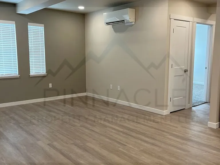 1001 W Yakima Ave — Photo 6