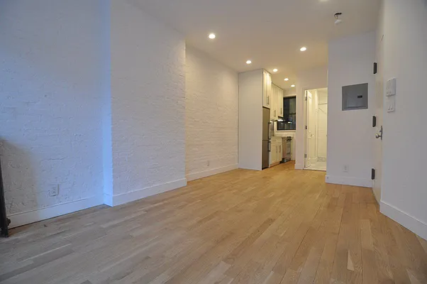 Rented by Bohemia Realty Group | media 9