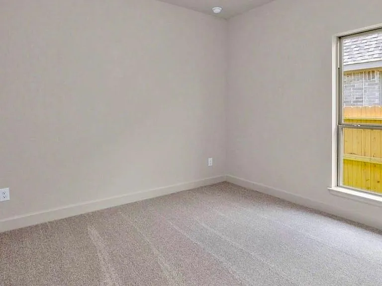 1638 Lorenzo Ln — Photo 18
