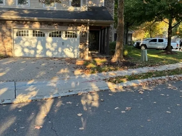 38 Eggers Ct, Summit City, NJ 07901