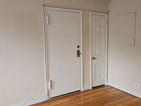 5th image of 2965 S Columbus St APT C2