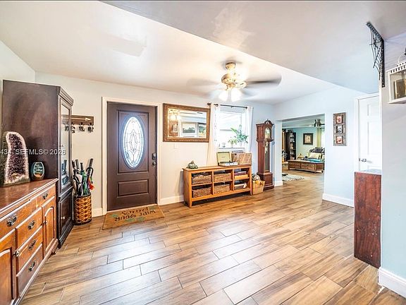 4th image of 6890 SW 57th St
