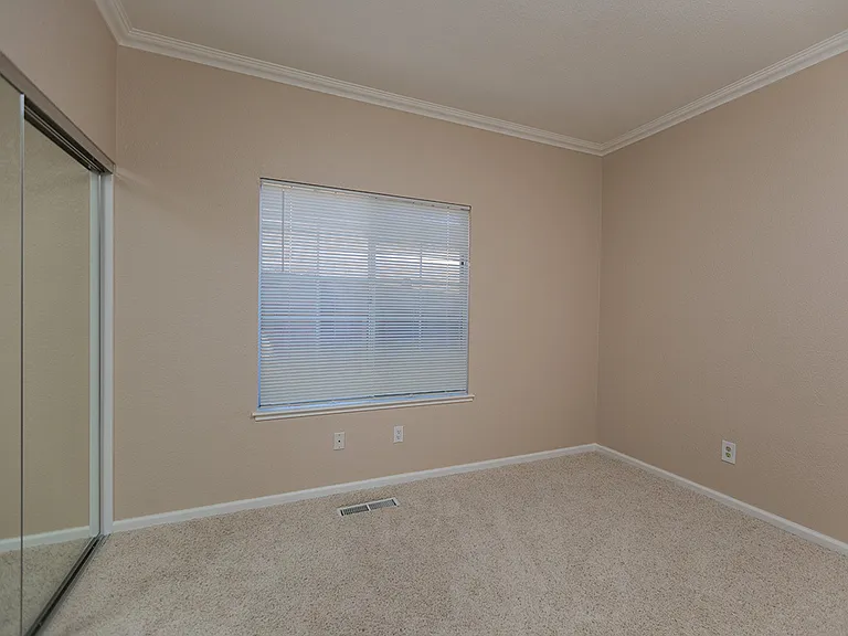 1348 Fountain Springs Cir — Photo 12