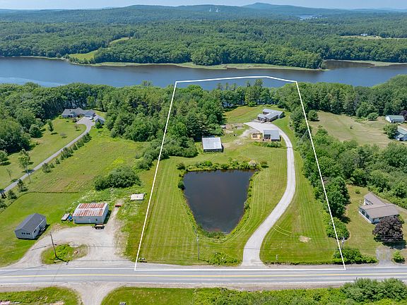 5th image of 389 Castine Road