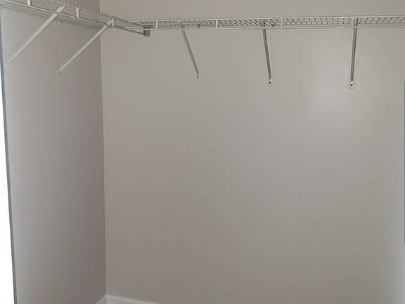 5th image of 47 Bergen Blvd #2B