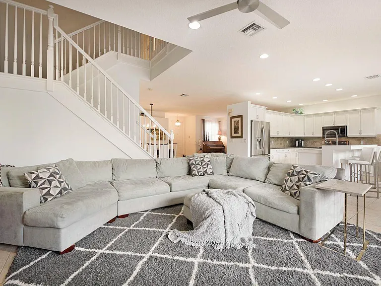 9061 Dupont Pl — Photo 12