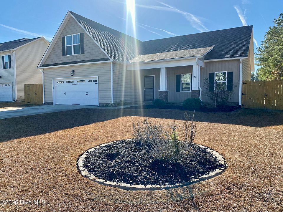 1st image of 403 Saratoga Lane