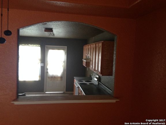 5th image of 1619 W Mayfield Blvd
