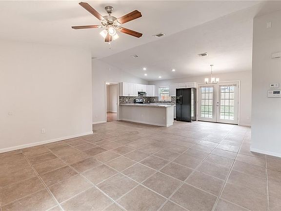 3rd image of 4717 Montauk St