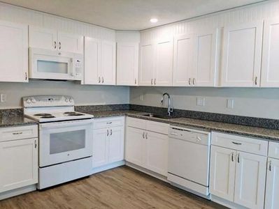 126 Parker St APT 25, Acton, MA, 01720