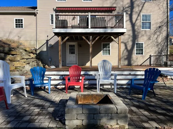10 Ridge Rd, Erving, MA 01344