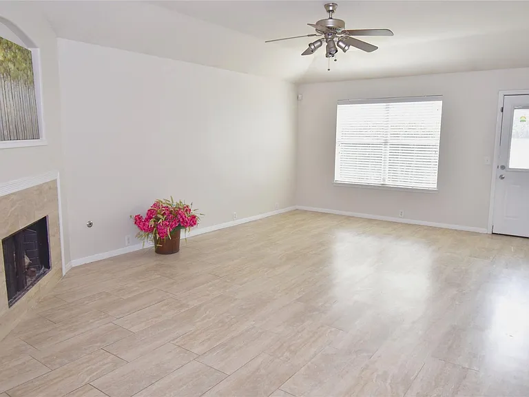 4717 Foster Hill Ct — Photo 13