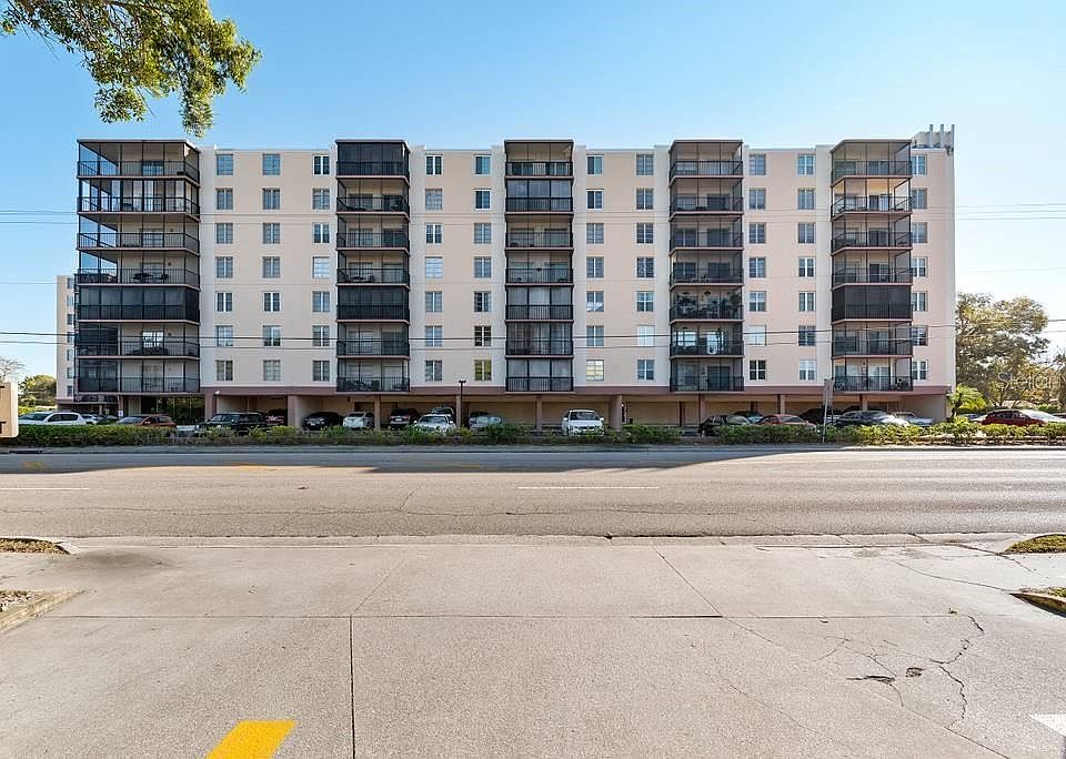 1st image of 2901 26th St W APT 615