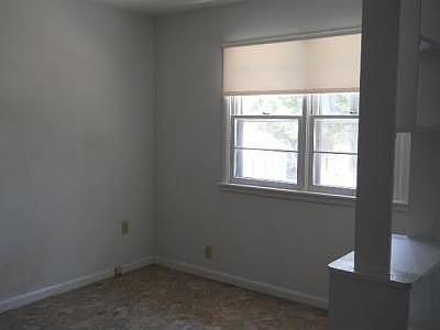 5th image of 1701 NW 43rd St