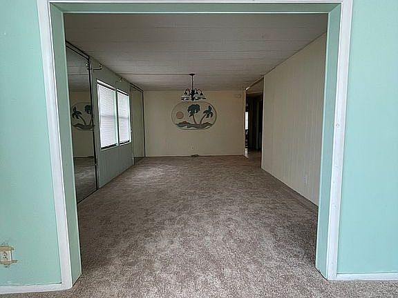 4th image of 3031 Cove Dr