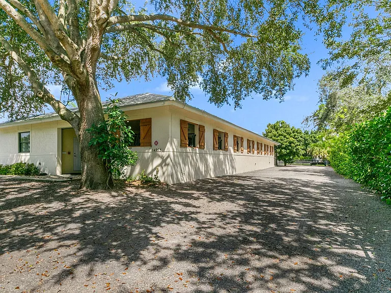 14965 Oatland Ct — Photo 53