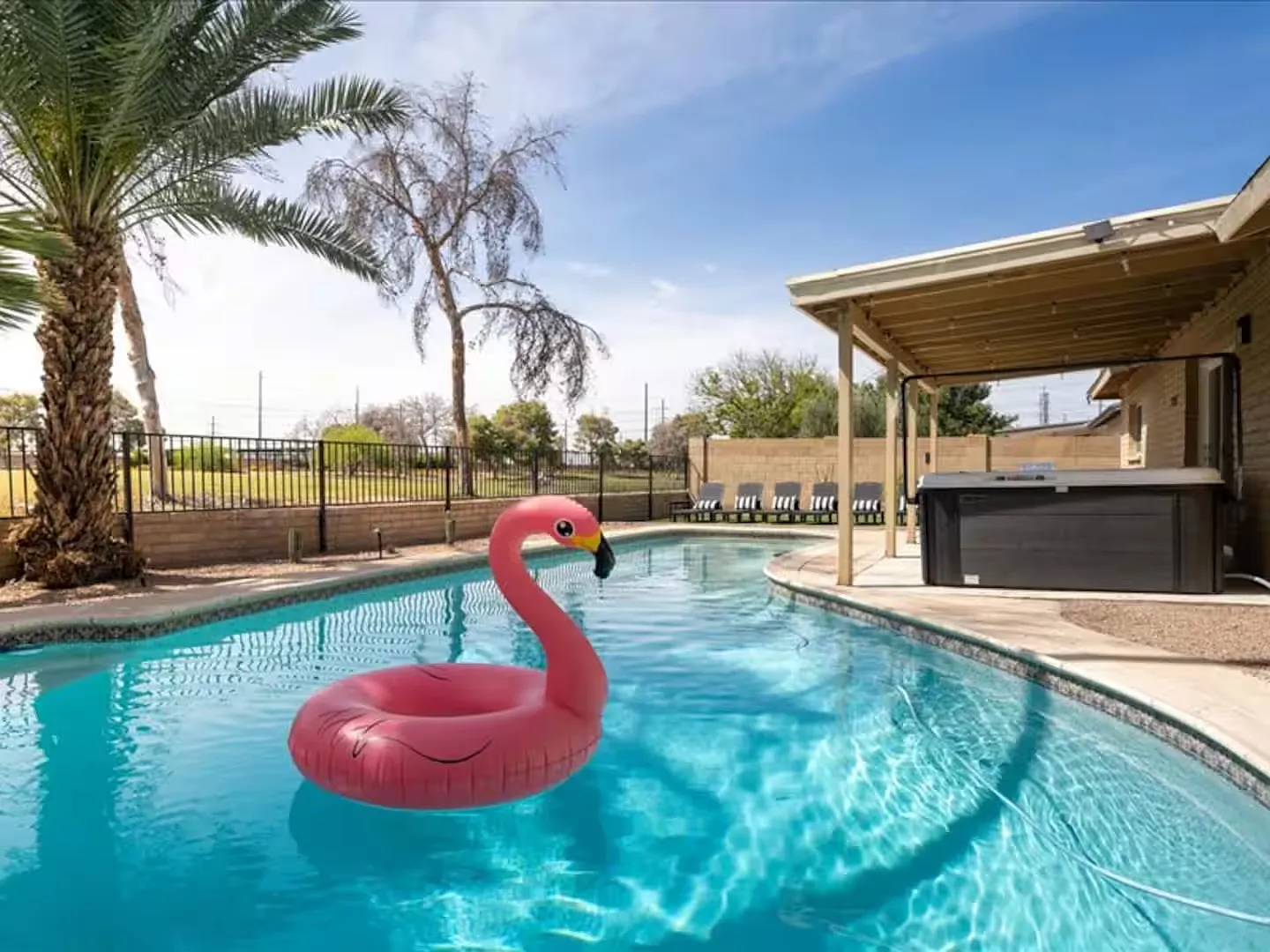 5 bed, 2044 sqft, $5,000 — Photo 1