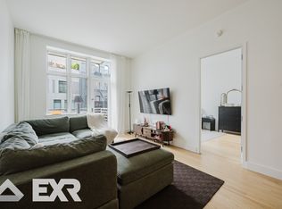 140 Hope St APT 4B, Brooklyn, NY 11211