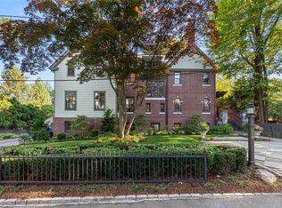79 Clarendon Ave, Providence, RI 02906