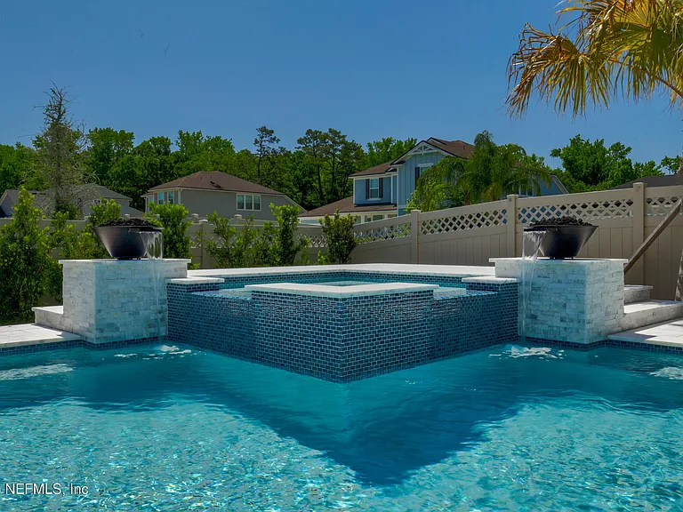 318 Windwalker Dr — Photo 16