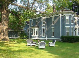 5854 Saint Joseph Ave, Stevensville, MI 49127