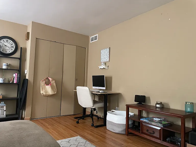 1951 Heath Ave #1951 — Photo 5