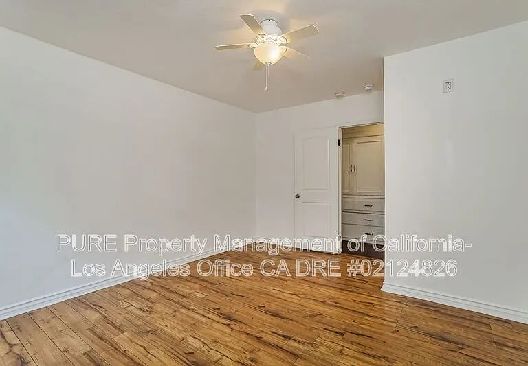 5049 Pickford St — Photo 14