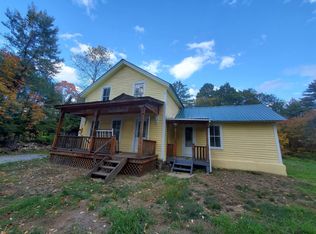 1412 Valentine Pond Rd, Adirondack, NY 12808
